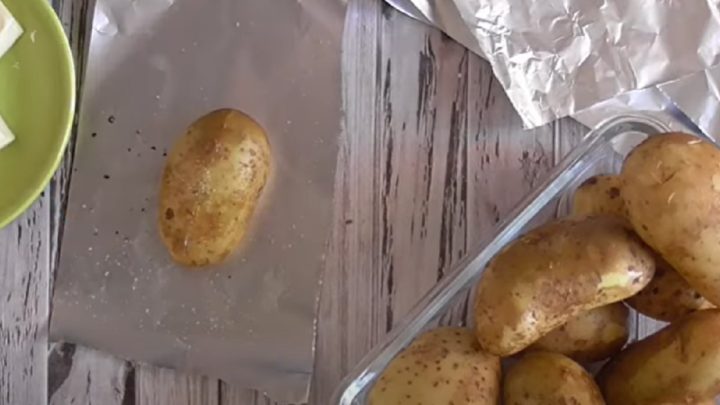 Pečené brambory plněné tvarohem