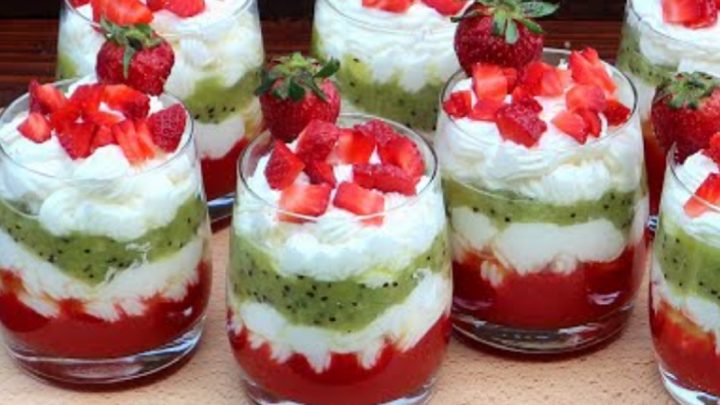 Ovocné poháry s krémem z mascarpone