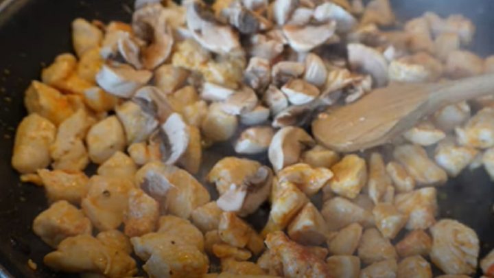 Quesadilla s kuřecím a žampiony