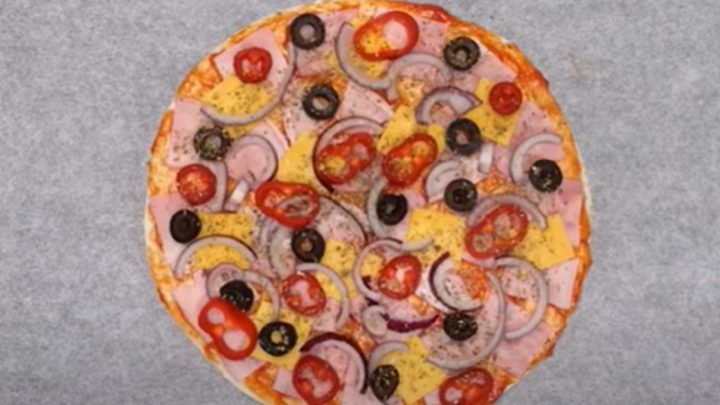 Rychlá tortillová pizza na 4 způsoby