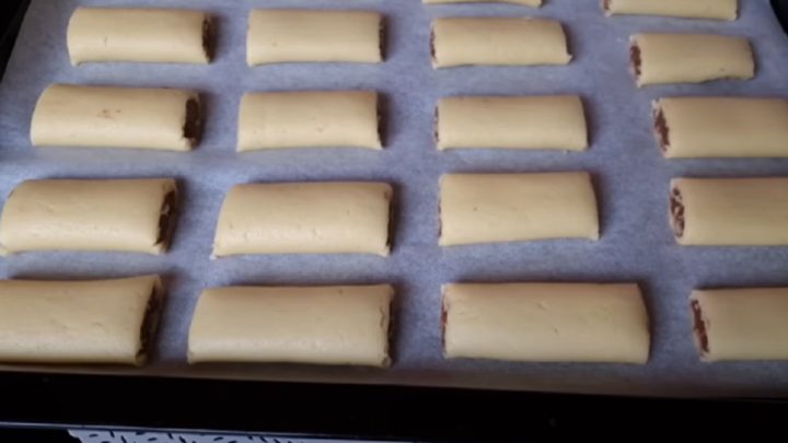 Sušenky plněné Nutellou a kokosem