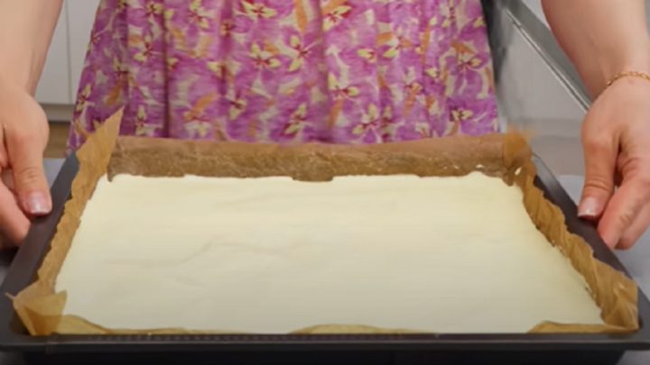 Roláda s čerstvými jahodami a vanilkou