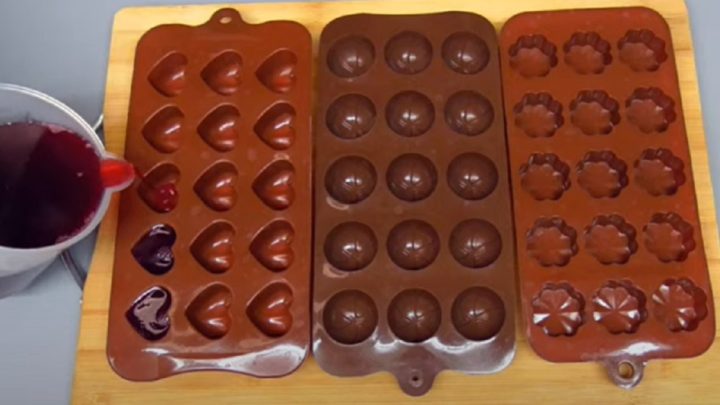 Domácí želé bonbóny se 2 příchutěmi