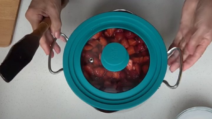 Jahodová marmeláda bez želírovacího cukru