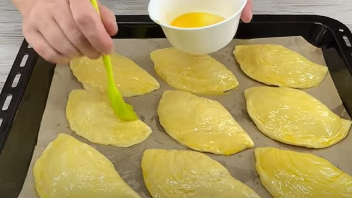 Kynuté bulky se sýrovou náplní