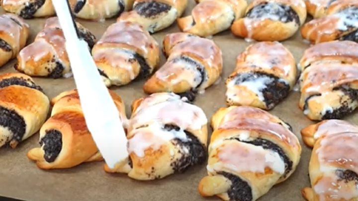 Rohlíčky plněné makovou náplní