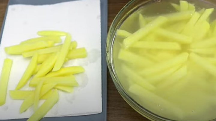 Hranolky z trouby s paprikou a česnekem