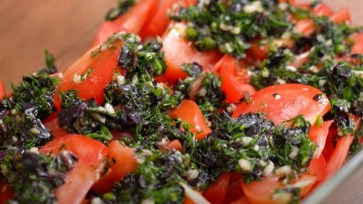 Nakládaná rajčata s bylinkami a česnekem