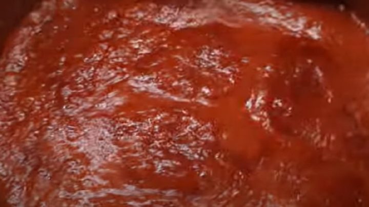 Chia puding s jahodovým přelivem