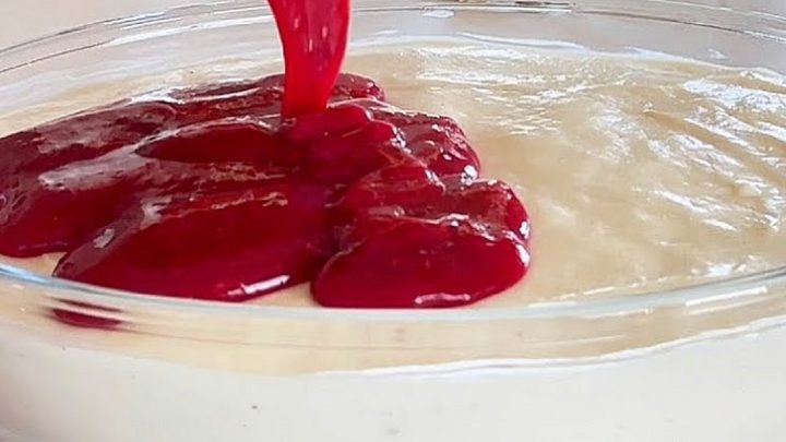 Rychlý mléčný dezert s ovocnou polevou