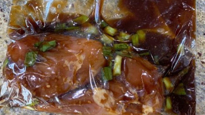 Marinády na kuřecí maso s česnekem