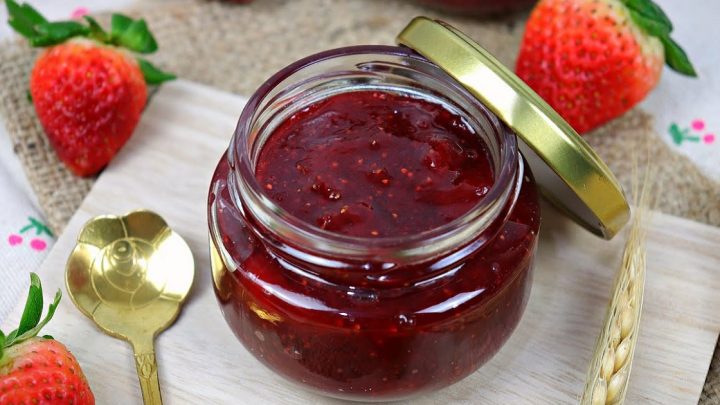 Jahodový džem s citrónovou kůrou