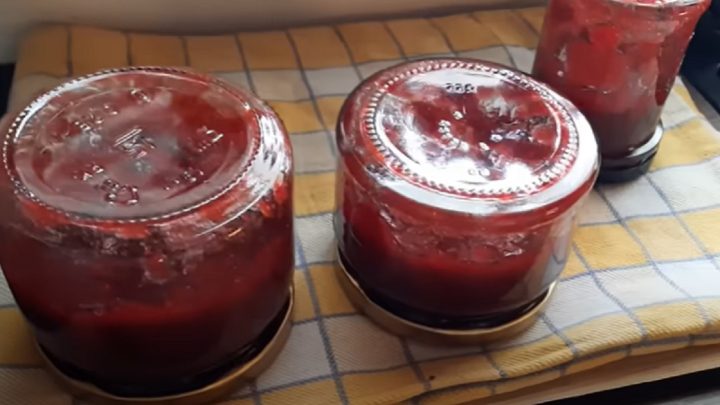 Jednoduchá jahodová marmeláda