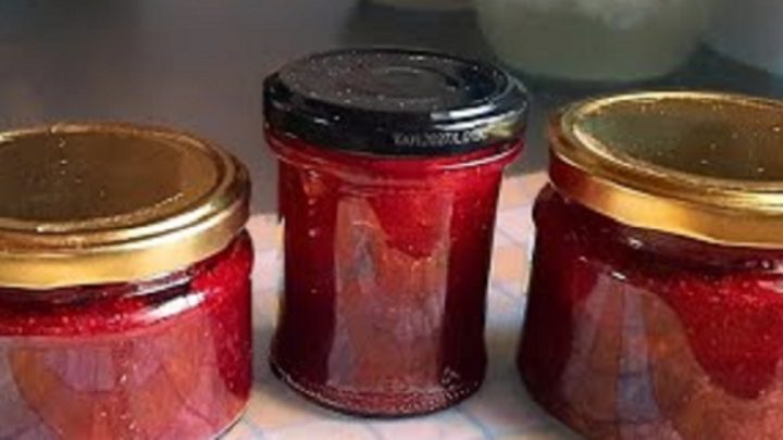 Jednoduchá jahodová marmeláda