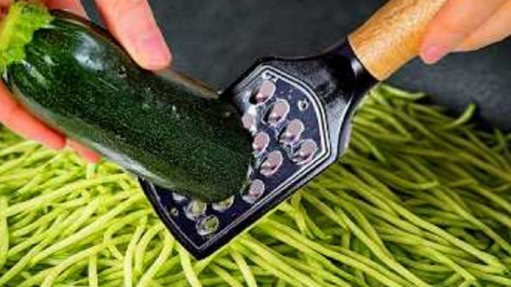 Pečené cuketové karbanátky se 3 druhy sýru