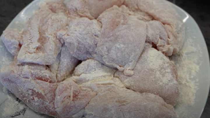 Kuřecí na mrkvi s vařenými brambory