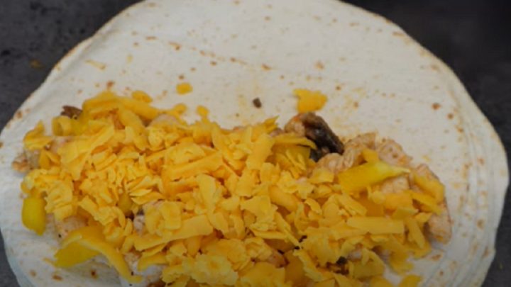 Quesadilla s kuřecím a žampiony