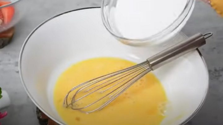 Rychlý koláč s jahodami a vanilkou