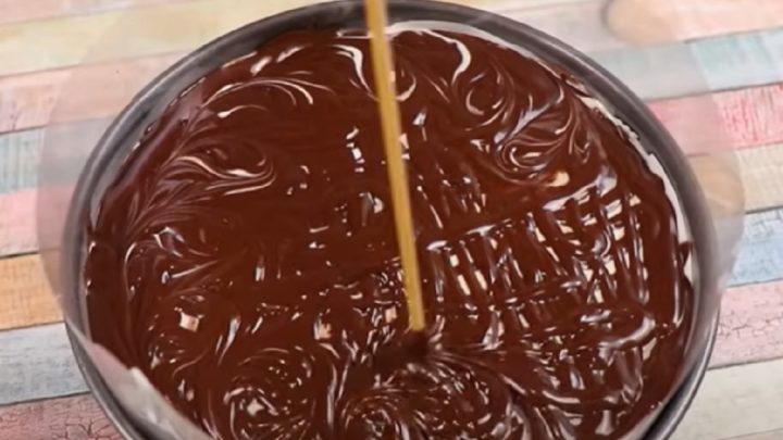 Zmrzlinový dort Milka se sušenkami