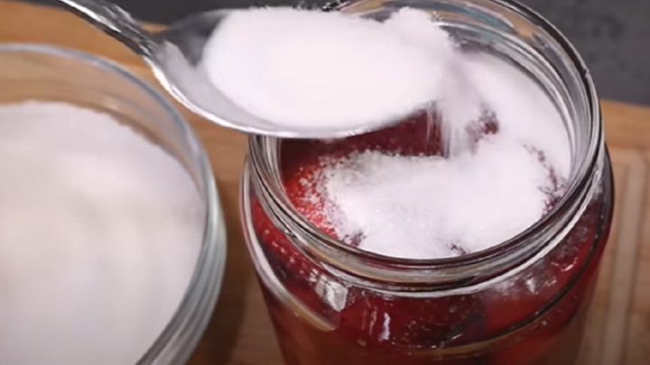 Jahodový kompot bez zavařování