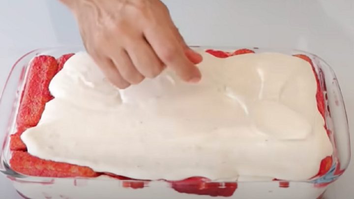 Rychlé jahodové tiramisu s mascarpone