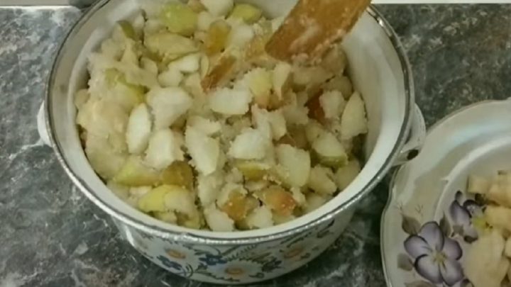 Hrušková povidla jen ze 2 ingrediencí