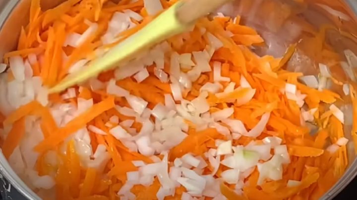 Krémová zeleninová polévka se smetanou