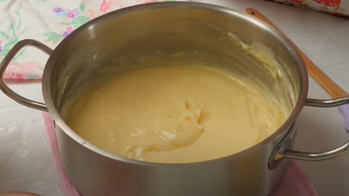 Řezy z odpalovaného těsta s ovocem