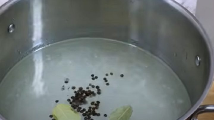 Zavařené papriky na zimu s česnekem