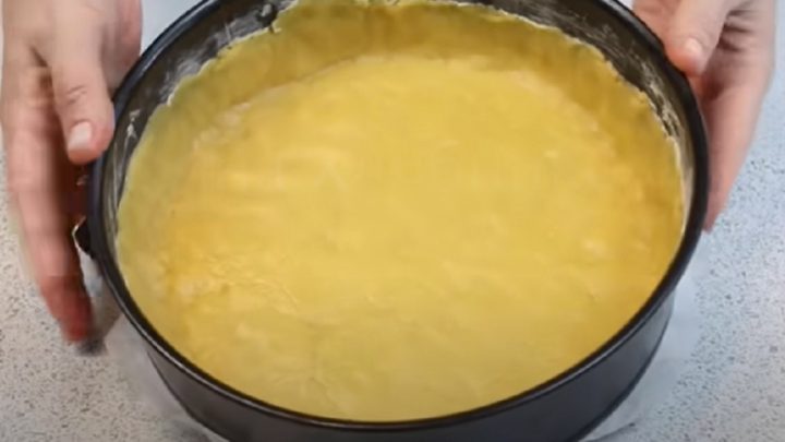 Rychlý koláč se zakysanou smetanou