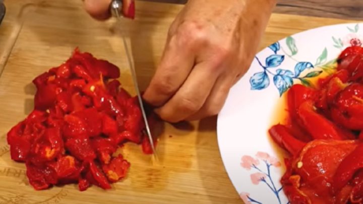 Pečené papriky s česnekem a petrželkou