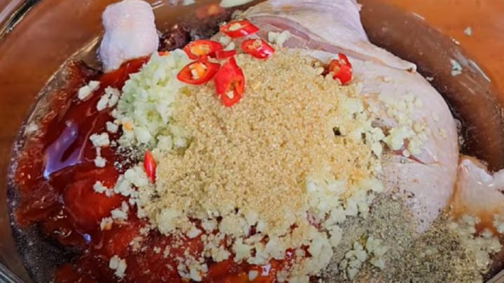 Kuřecí stehna v BBQ marinádě