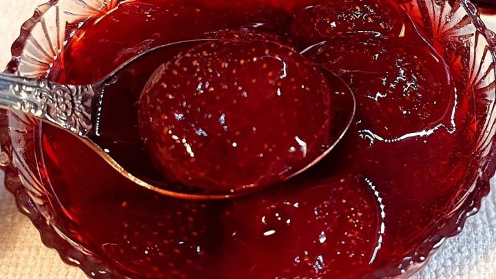 Rychlý jahodový džem ze 3 surovin