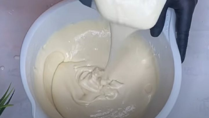 Rychlý koláč s jahodami a kefírem