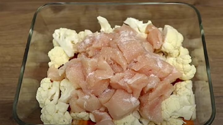 Květák s kuřecím masem a paprikou