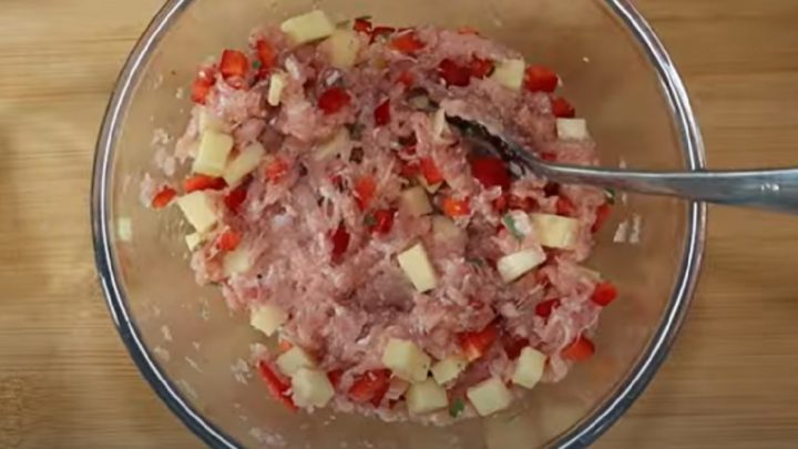 Kuřecí roláda se slaninou a sýrem