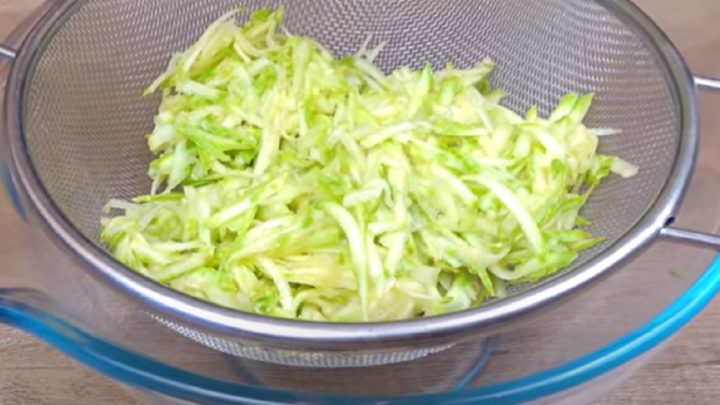 Rychlý cuketový nákyp s mozzarellou