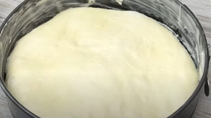 Nadýchaný domácí chléb z kynutého těsta