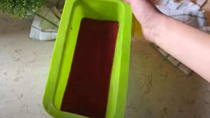 Jahodové poháry s tvarohem a kakaem