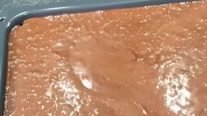 Snickers řezy s kondenzovaným mlékem