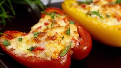 Papriky plněné kuřecím masem