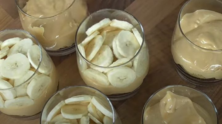 Rychlé karamelové poháry s banánem