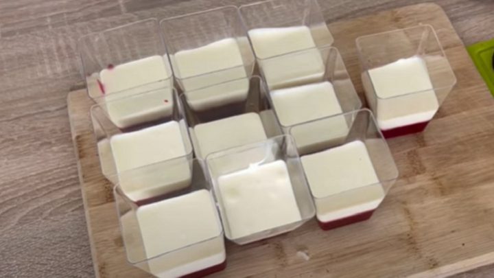 Malinový dezert s bílou čokoládou