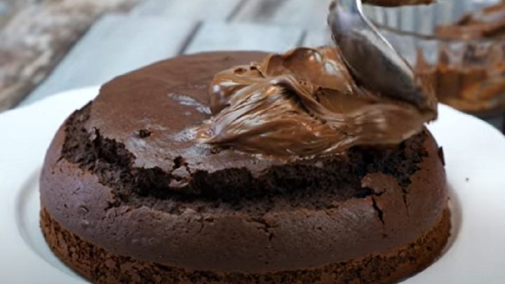 Čokoládový dort s Nutellou a ořechy