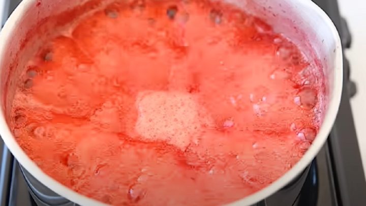 Rychlé jahodové tiramisu s mascarpone