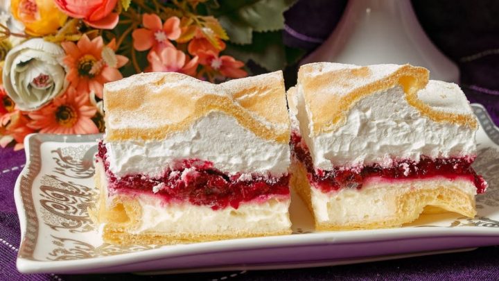 Řezy z odpalovaného těsta s ovocem