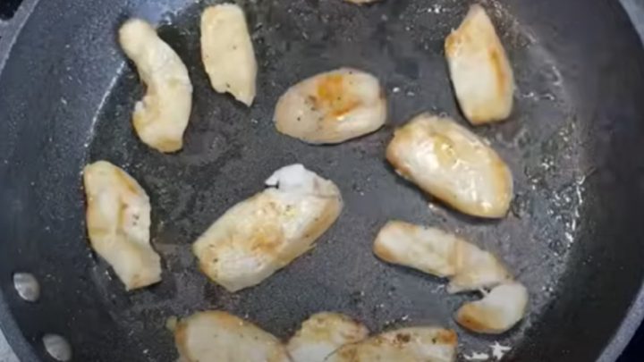 Caesar salát s kuřecím masem