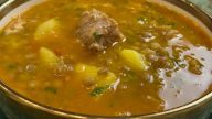 Hustá čočková polévka s hovězím masem