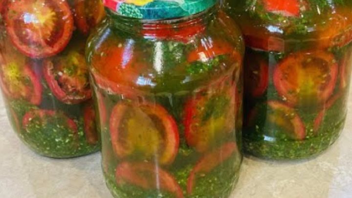 Rychlá nakládaná rajčata s bylinkami