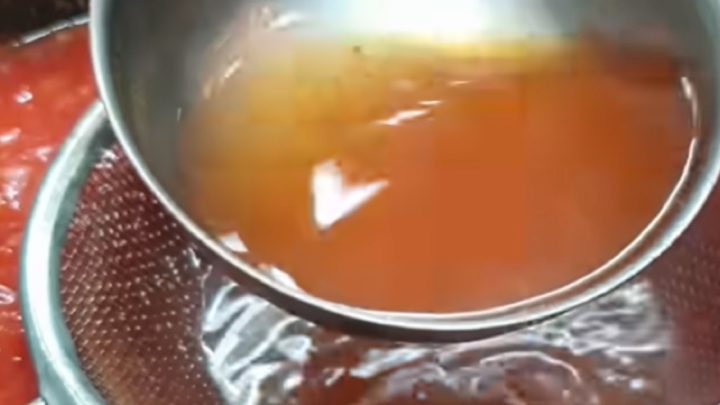 Hustý domácí kečup s česnekem